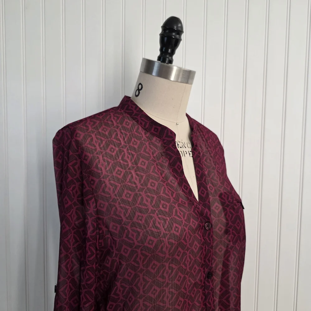 Kut from the Kloth Sheer  Geometric Button-Down Blouse Small - Picture 4 of 6